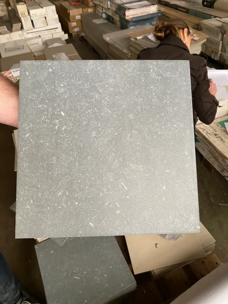 JA12 - Carrelage sol Couleur: Gris foncé - 33x33
