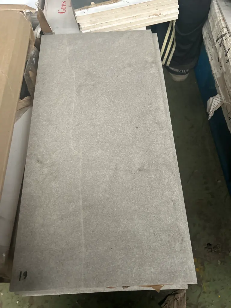 [JT14] JT14 - Carrelage sol Couleur : Gris 29x59