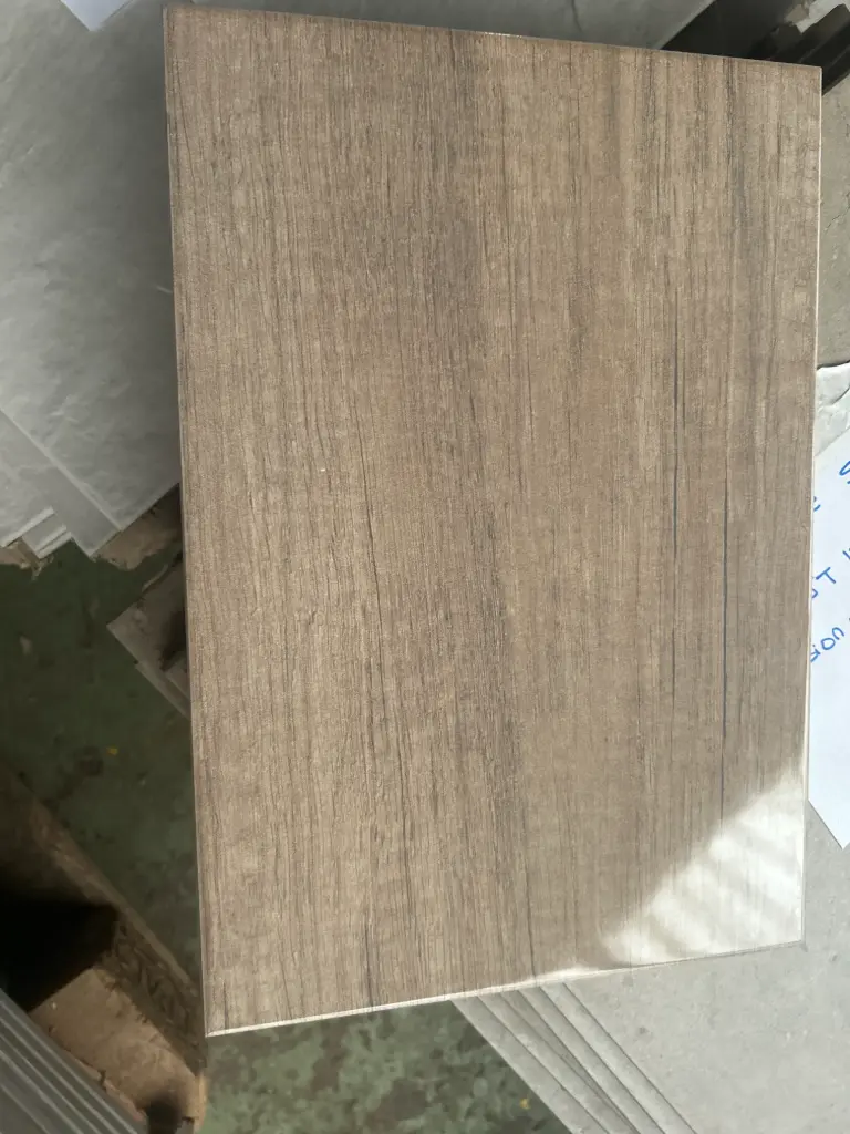 [JT24] JT24 - Carrelage faïence Couleur: Bois clair - 36x25