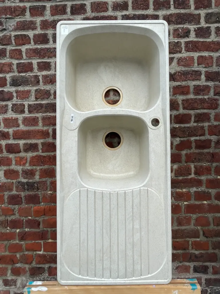 CT08 - Évier résine 