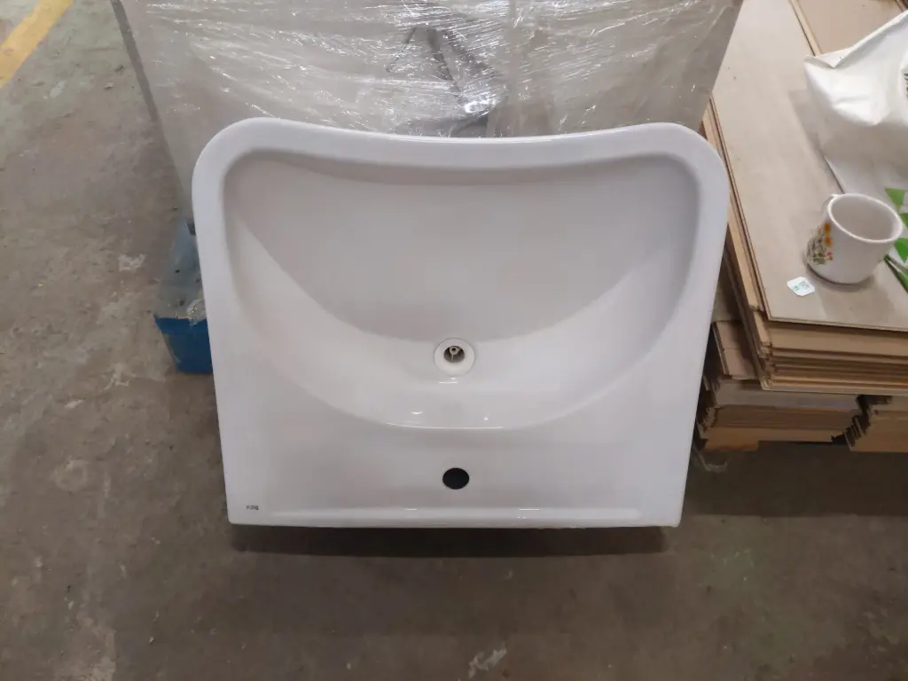 CT11 - Lavabo suspendu 