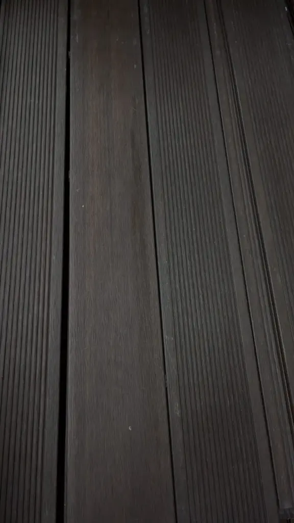 MT04 - Lame composite Manhattan Ipe face rainurée 