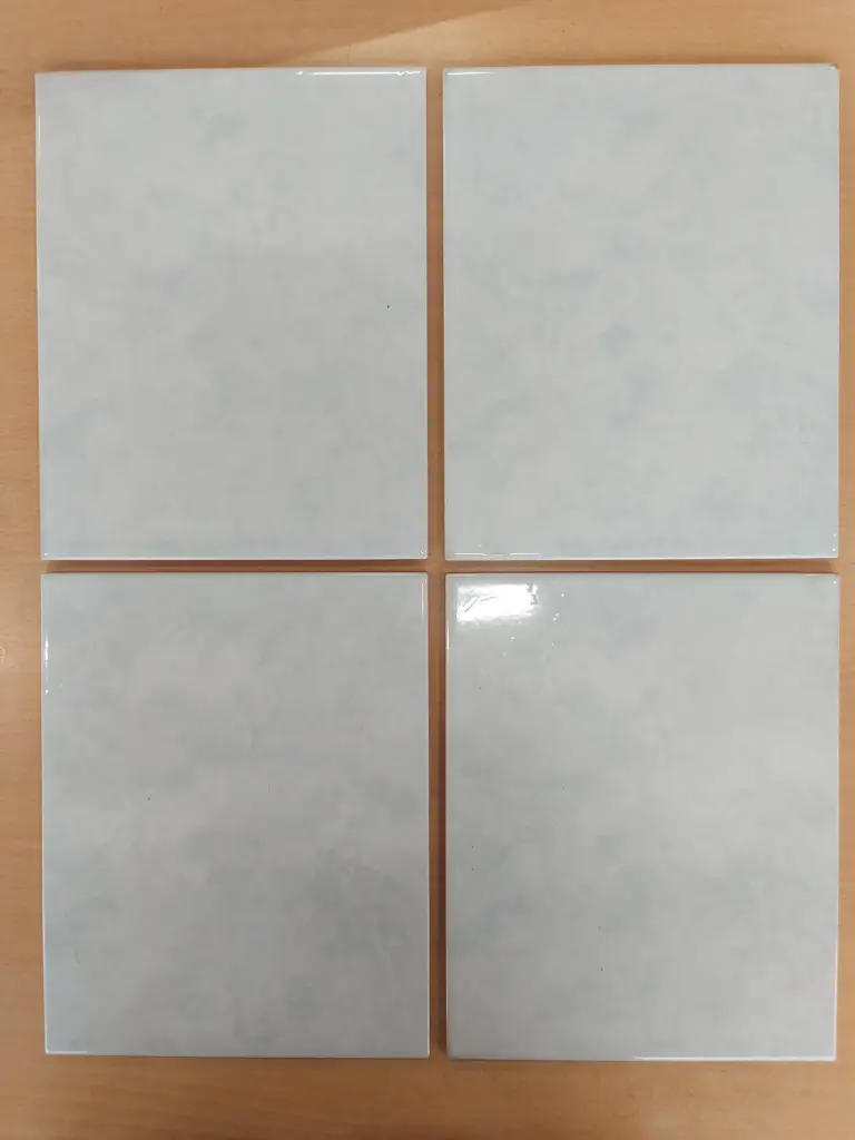 DL21 - Carrelage mural Couleur: Blanc. Vert - 25 x 20 cm