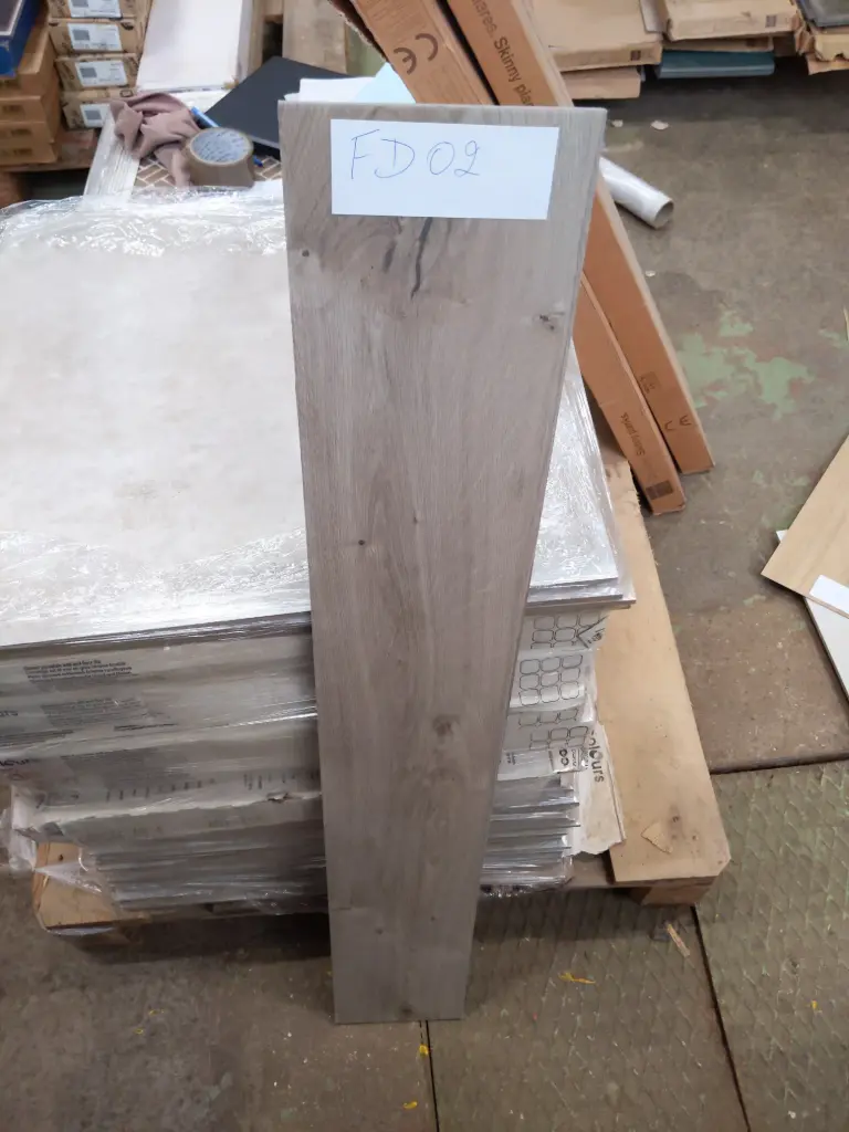 FD02 - Lames vinyle imitation parquet 