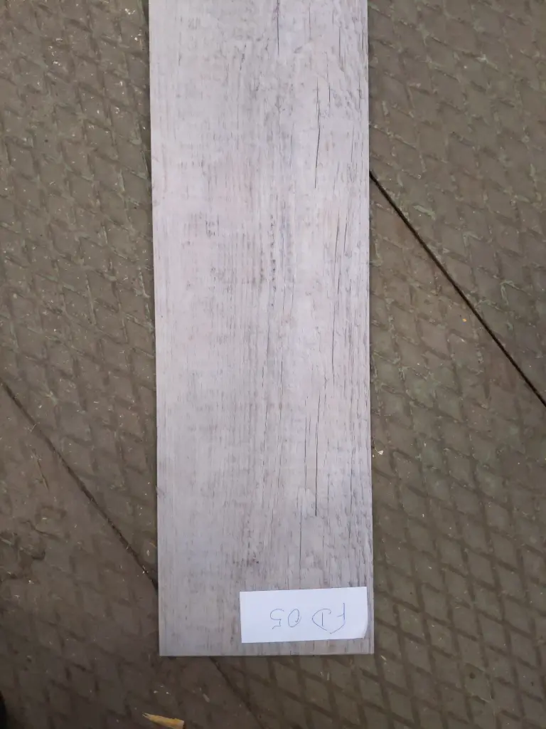 FD05 - Lames vinyle swedish pine