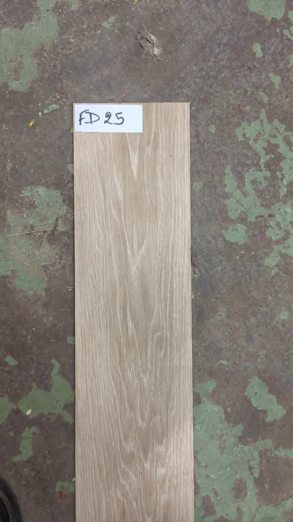 FD25 - Lames vinyle liberty original chêne nature