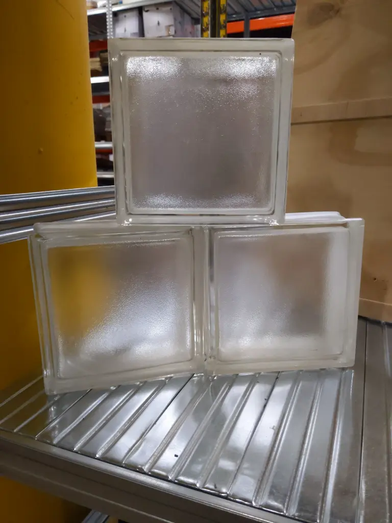 CT66 - Briques de verre