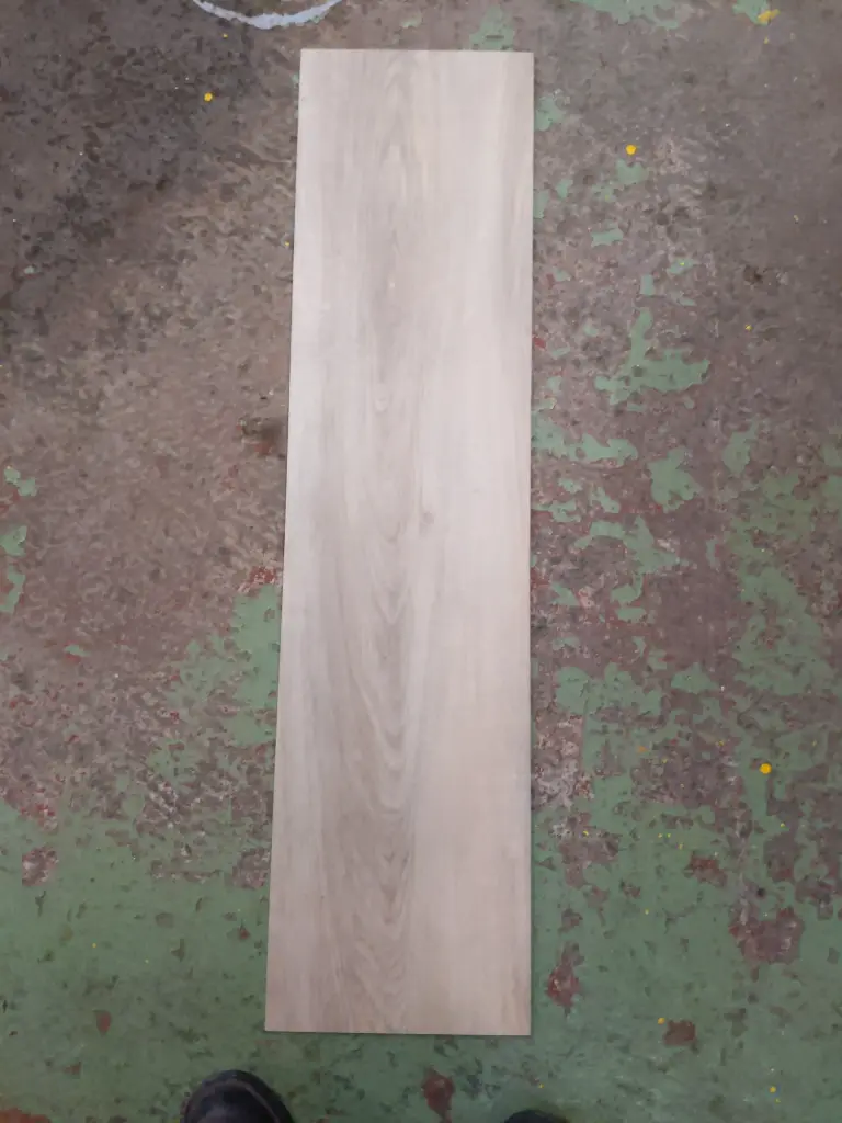 CT77 - Lame vinyle effet parquet 