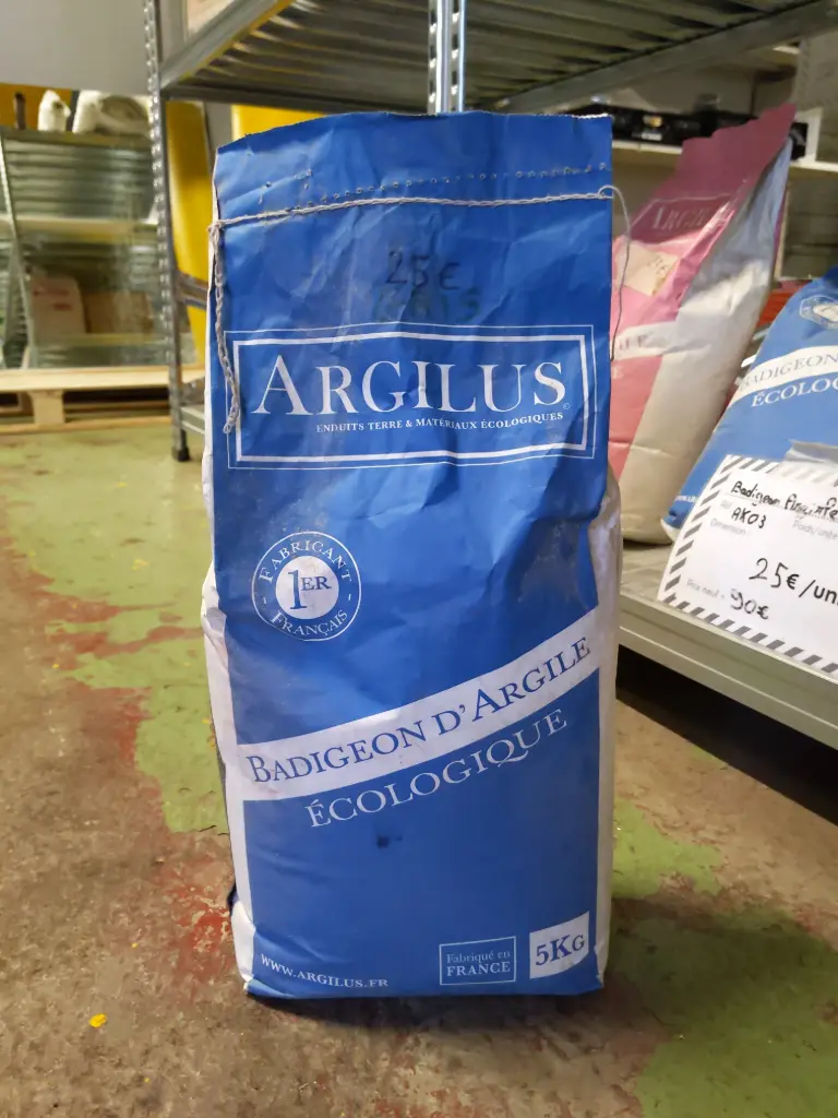 AK03 - Badigeon d'argile 