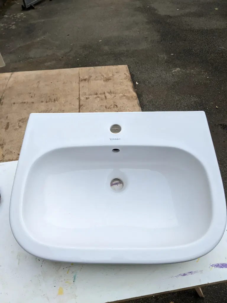 CT120 - Lavabo suspendu 