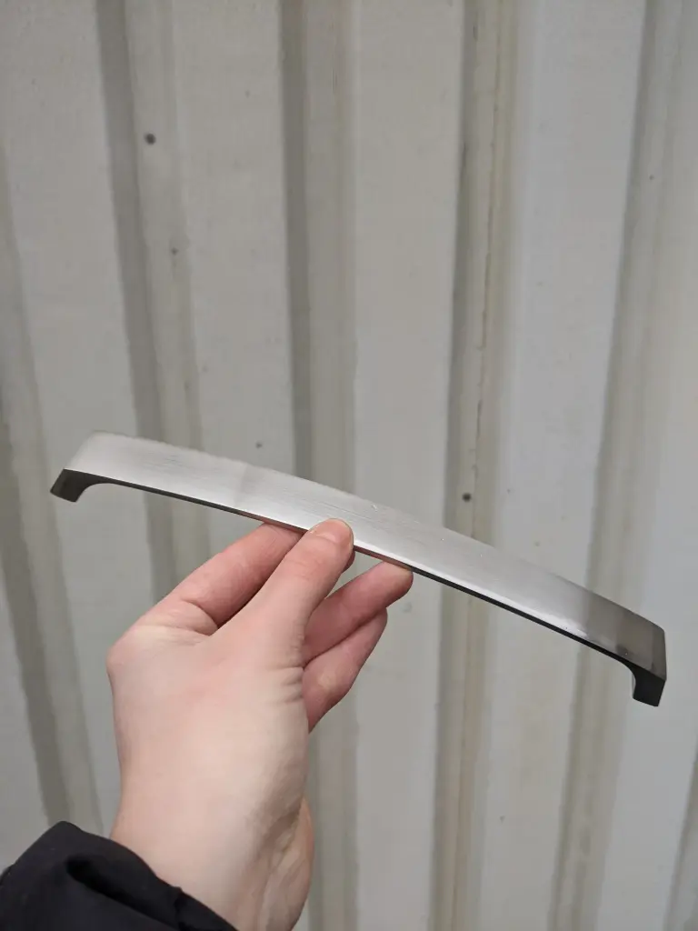 CT137 - Lot de 4 poignées de meubles de cuisine 