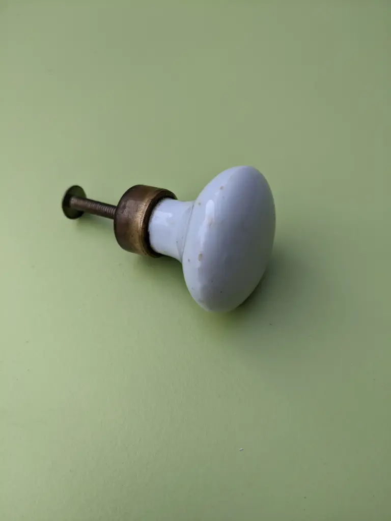 CT158 - Bouton porte placard en faïence 