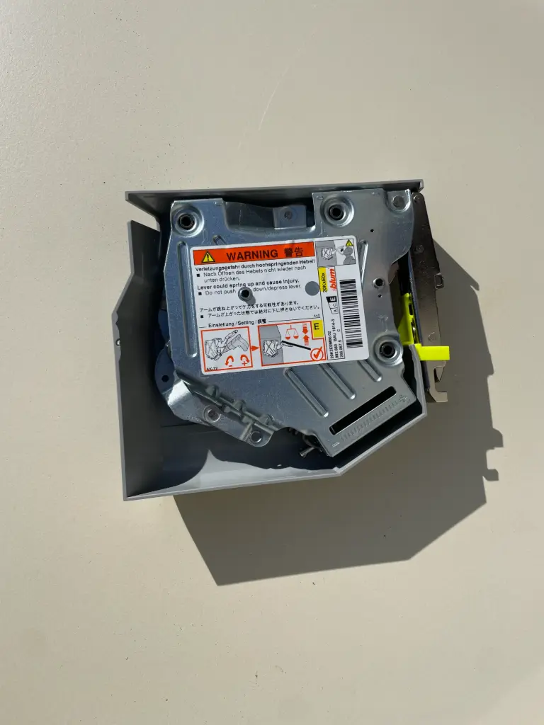 [CT205] CT205 - Lot de de 2 boîtiers pour meuble relevant haut 