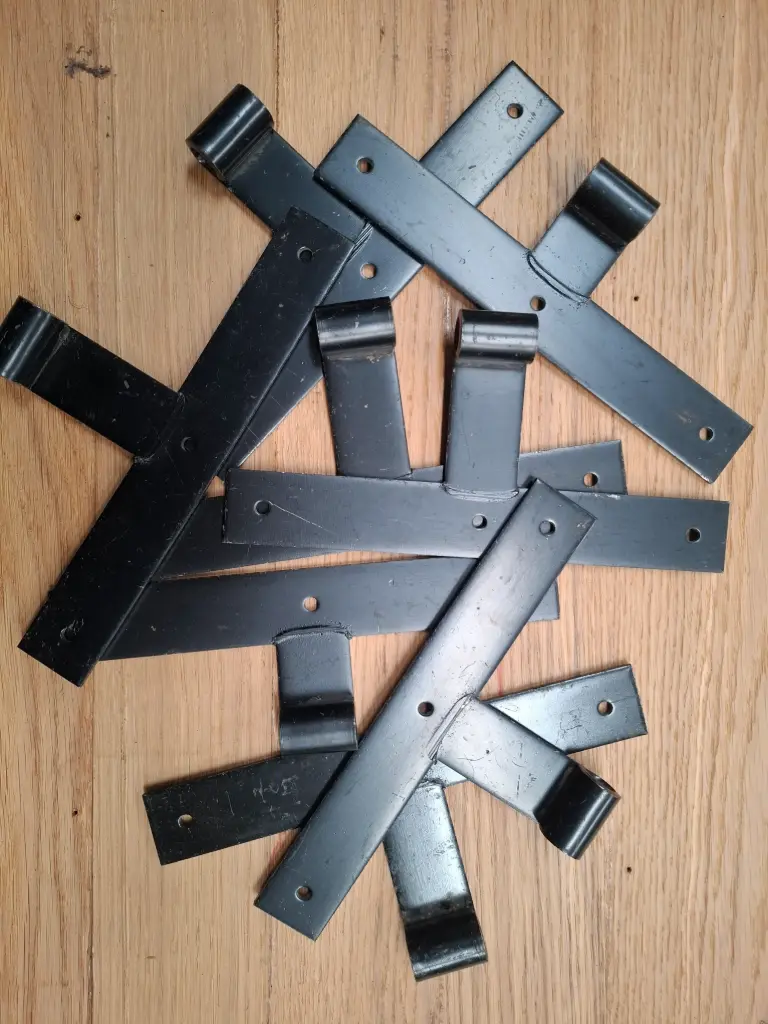 FR26 - Penture équerre 