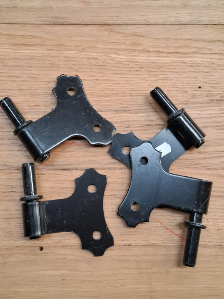 FR35 - Gond aluminium à fixation tableau ou porte