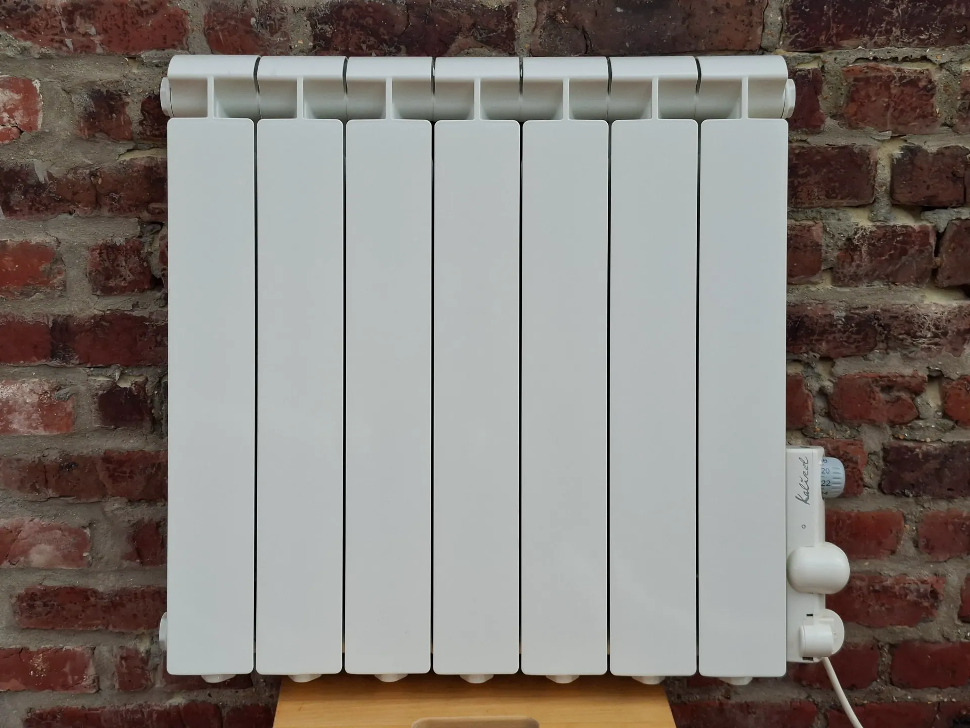 FR57 - Radiateur électrique à inertie fluide KALIREL 900W