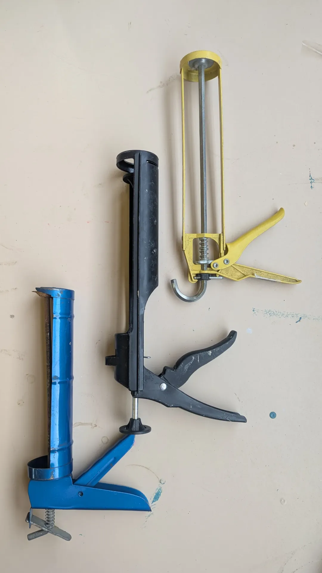 AS218 - Pistolet pour mastic