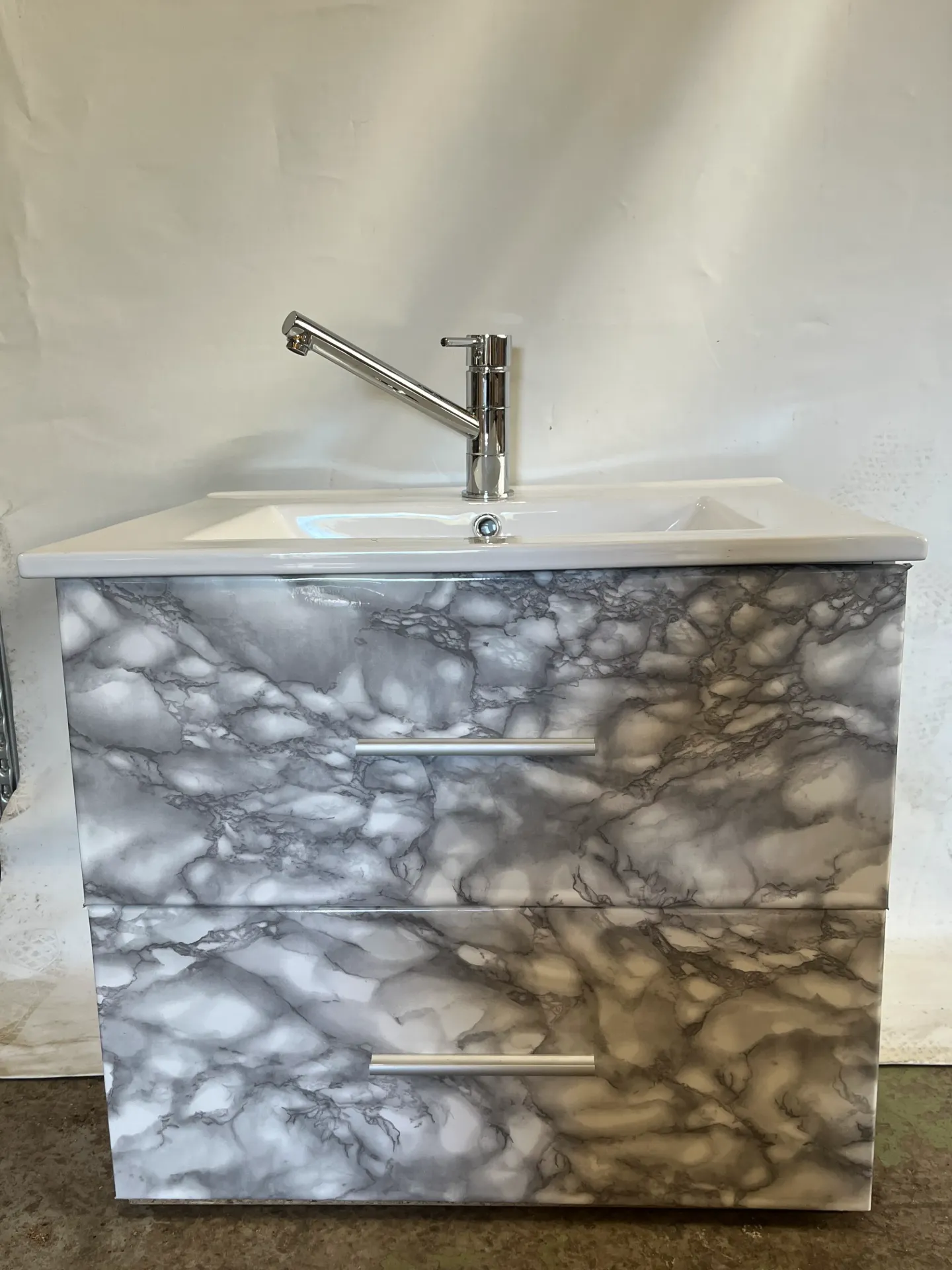 CT313 - Meuble vasque avec robinet