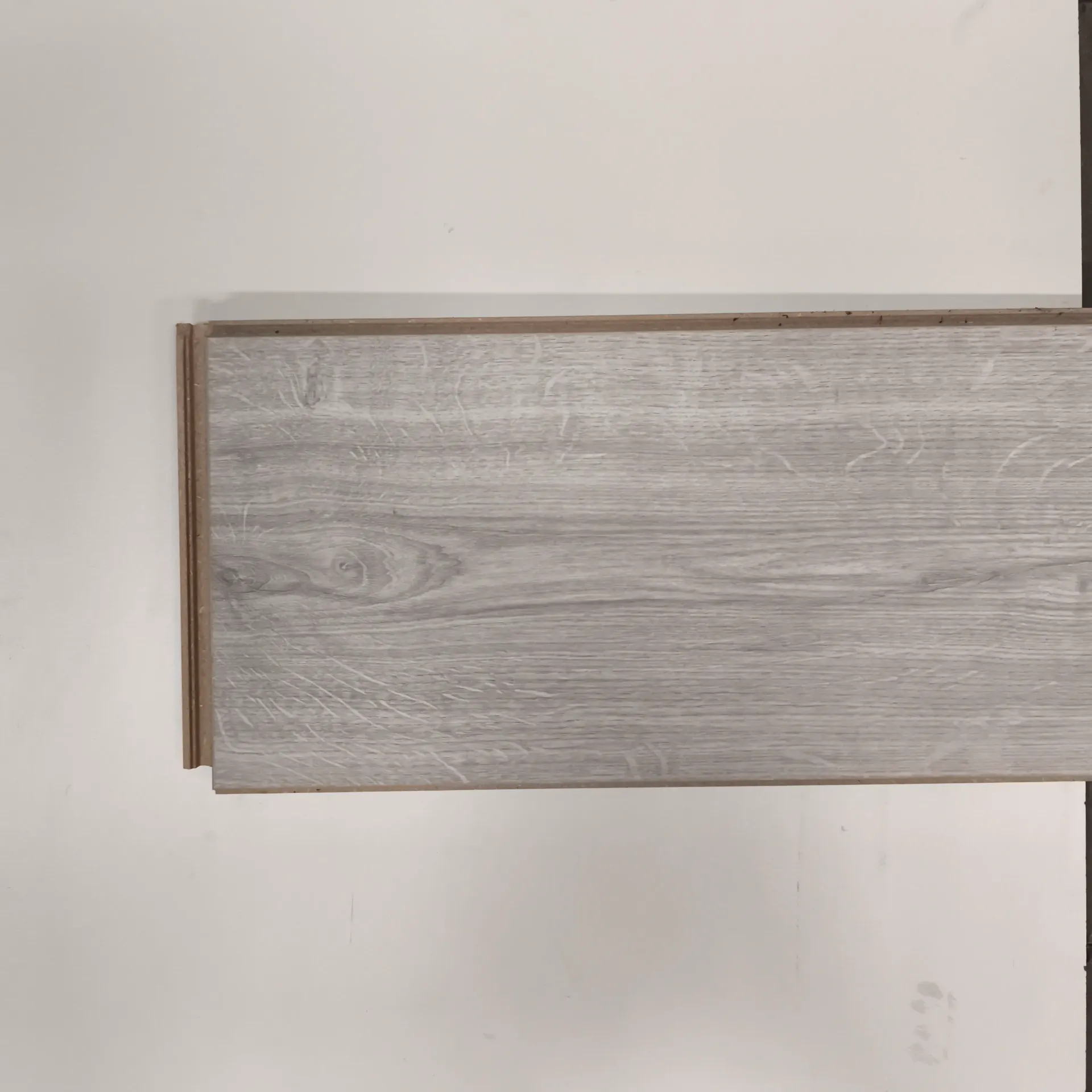 LS15 - Boite de lame de parquet stratifié