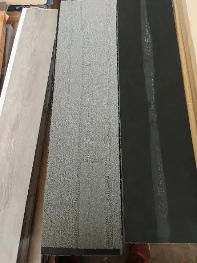 [DL04] DL04 - Lame de Moquette