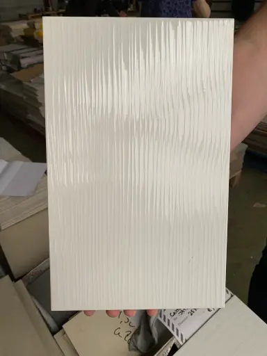 [JA17] JA17 - Carrelage mural blanc texturé 