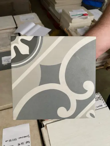 [JA18] JA18 - Carreaux de ciment gris 