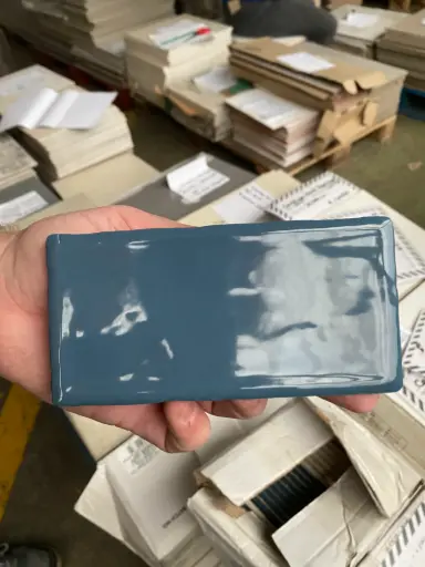 [JA19] JA19 - Carrelage mural bleu 