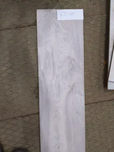 [FD06] FD06 - Lames vinyle gris oak 