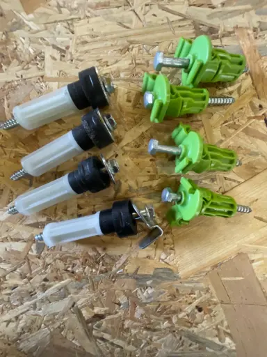 [CT240] CT240 - Vis de bridage pour lave-linge 